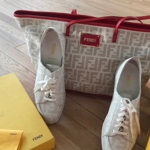 Fendi bag and shoes size 8 not desperate